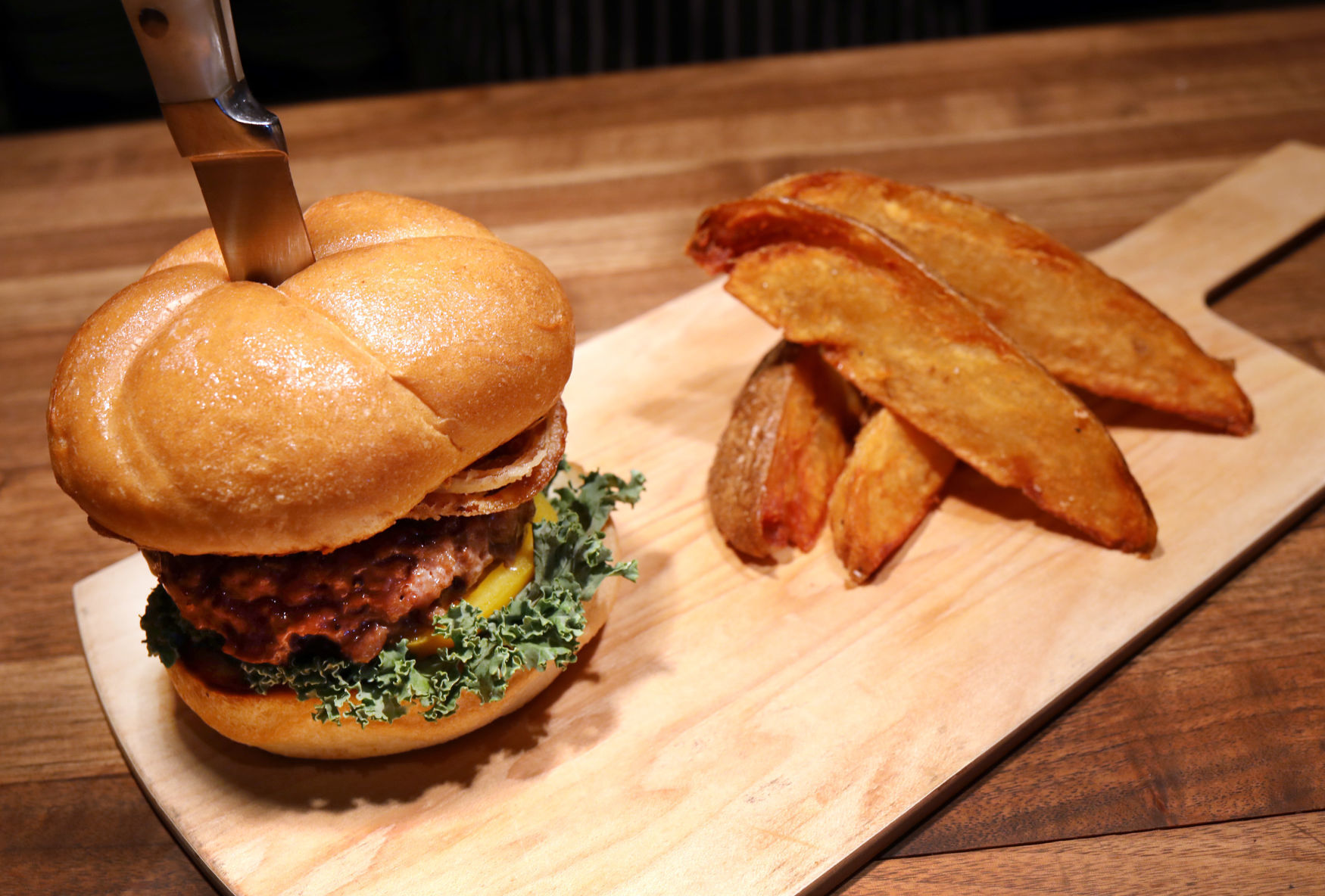 Main + Abbey pub burger